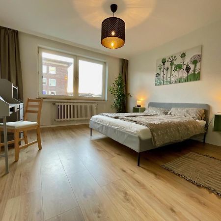 Purple Kitchen - Apartment Mit Grosser Wohnkueche Бремерхавен Екстериор снимка