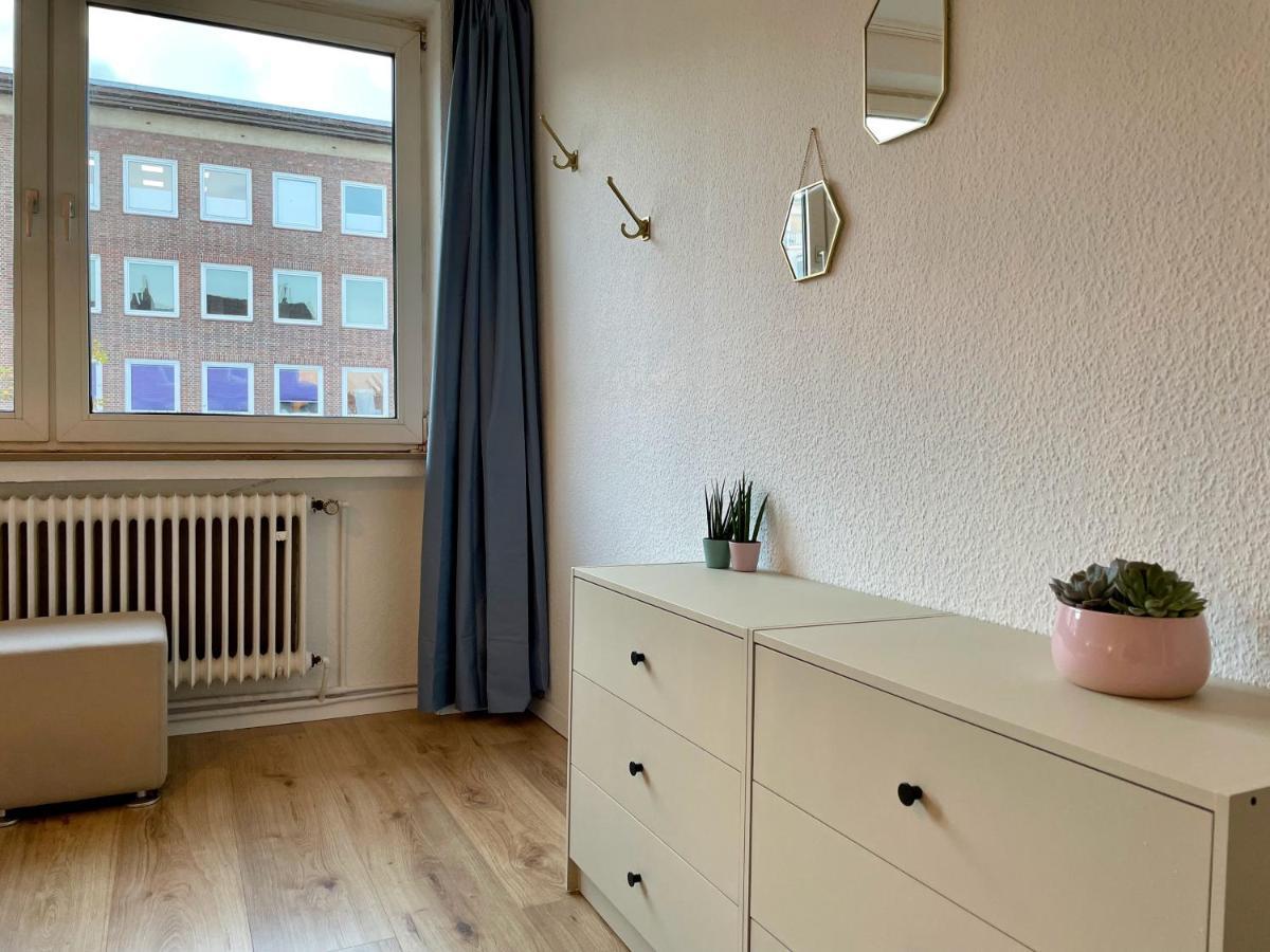 Purple Kitchen - Apartment Mit Grosser Wohnkueche Бремерхавен Екстериор снимка