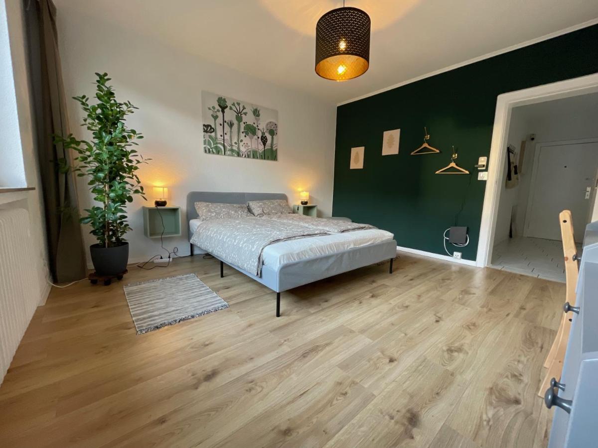 Purple Kitchen - Apartment Mit Grosser Wohnkueche Бремерхавен Екстериор снимка